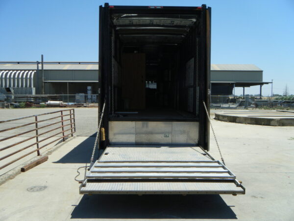 1990 Custom Built Peterbilt Cabover - Image 6