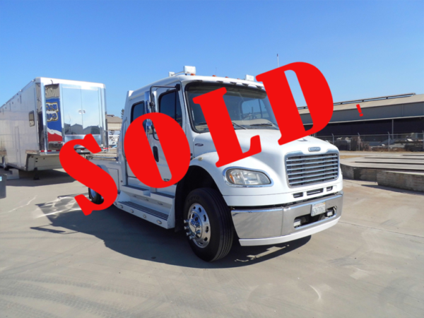 2007 Freightliner  Sports Chassis M2-106 Truck