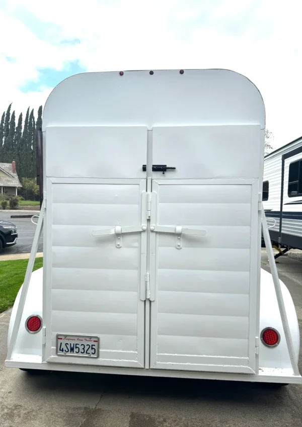 1984 White w/Wood LOADED 2-Horse Trailer Mobile Bar - Image 20